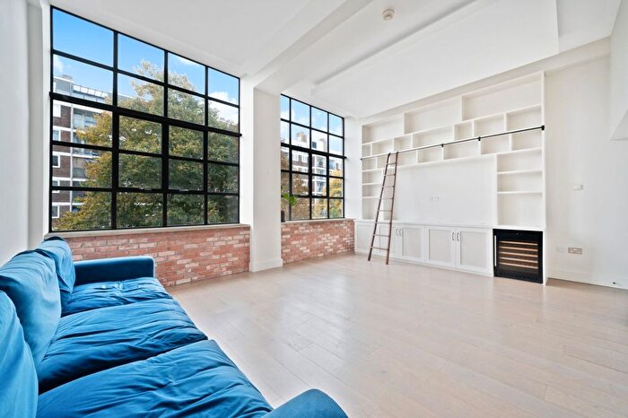 2 Bedroom Flat To Rent In Chatham Place, London, E9