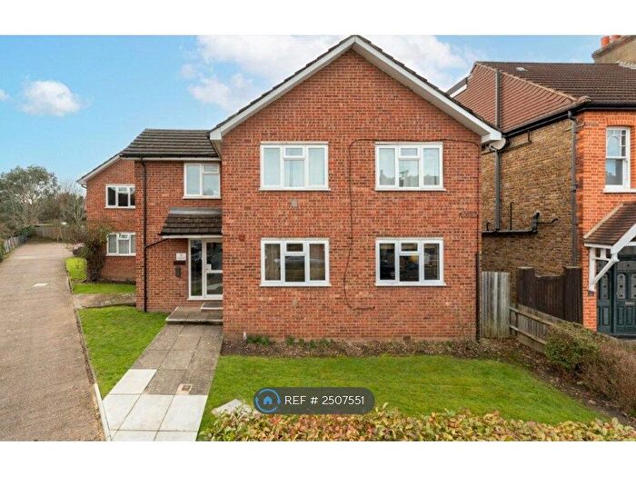 1 Bedroom Flat To Rent In The Oaks, Sutton, SM1