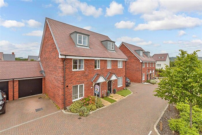 4 Bedroom Semi-Detached House For Sale In Blaker Close, Folkestone, Kent, CT20