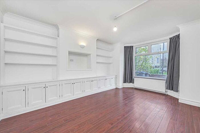 3 Bedroom Terraced House To Rent In Melrose Avenue, Tooting, Tooting, CR4