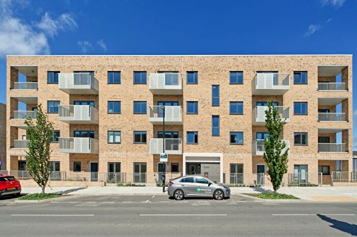 2 Bedroom Flat To Rent In Honeysuckle House, Springfield Drive, Tooting, London, SW17