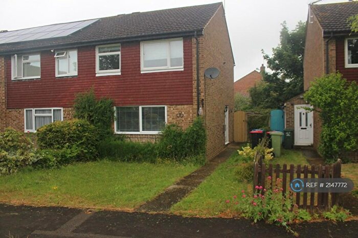 3 Bedroom Semi-Detached House To Rent In Lawrence Walk, Newport Pagnell, MK16