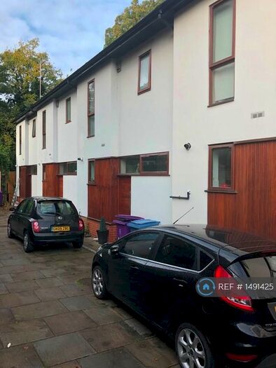 2 Bedroom End Of Terrace House To Rent In Jardin Mews, Liverpool, L17