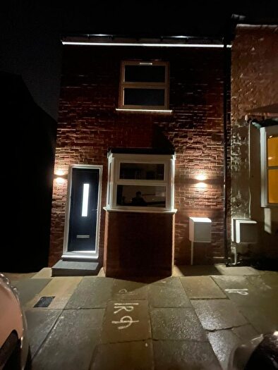 3 Bedroom Terraced House To Rent In Newington Road, Northampton, Northamptonshire, NN2