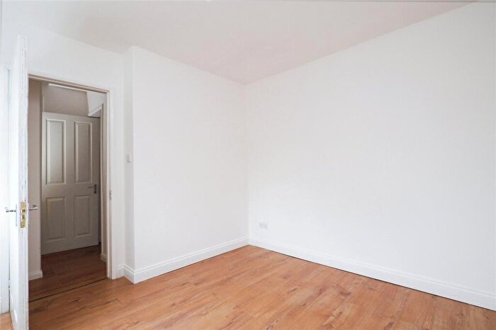 3 Bedroom Terraced House For Sale In Maypole, Clifton, Nottingham, NG11