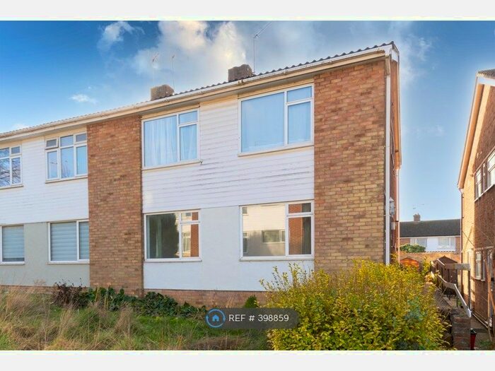 2 Bedroom Maisonette To Rent In Suffolk Close, Colchester, CO4