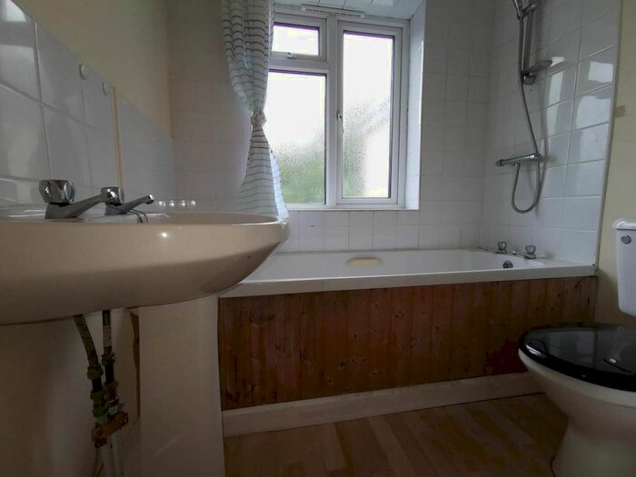 1 Bedroom Flat To Rent In Halstock Avenue, Fishponds, Bristol, BS16