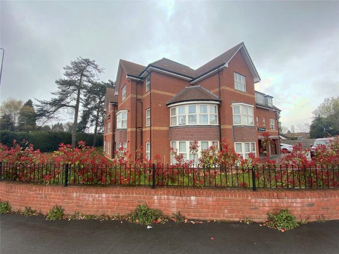 2 Bedroom Flat To Rent In The Hamptons, Hermitage Road, Solihull, B91
