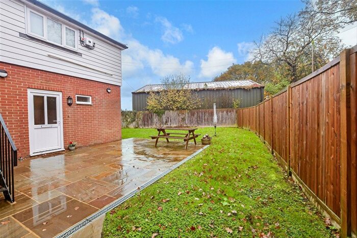 1 Bedroom Flat For Sale In Goldbridge Road, Piltdown, Uckfield, East Sussex, TN22