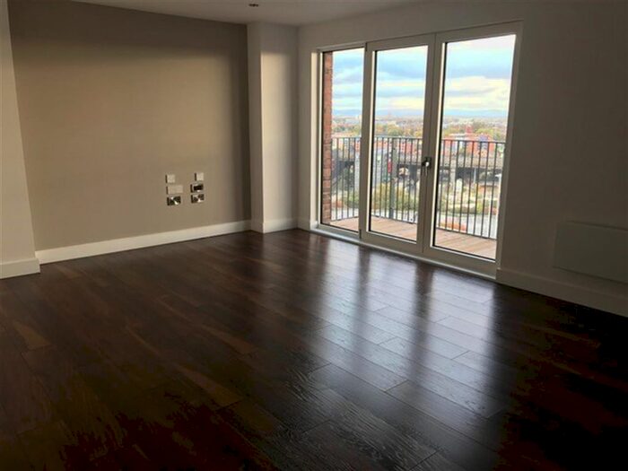 2 Bedroom Flat To Rent In Rivergate A, Wilburn Basin, Ordsall Lane, Manchester, M5