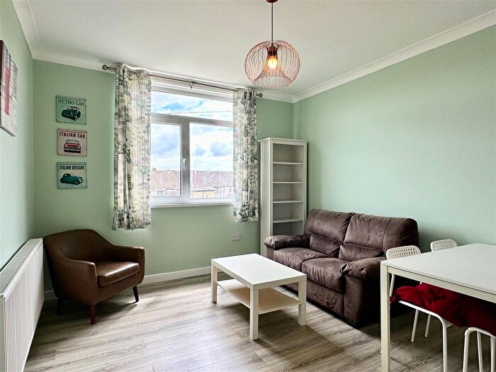 2 Bedroom Flat To Rent In Beechwood Road, Uplands, Swansea, SA2