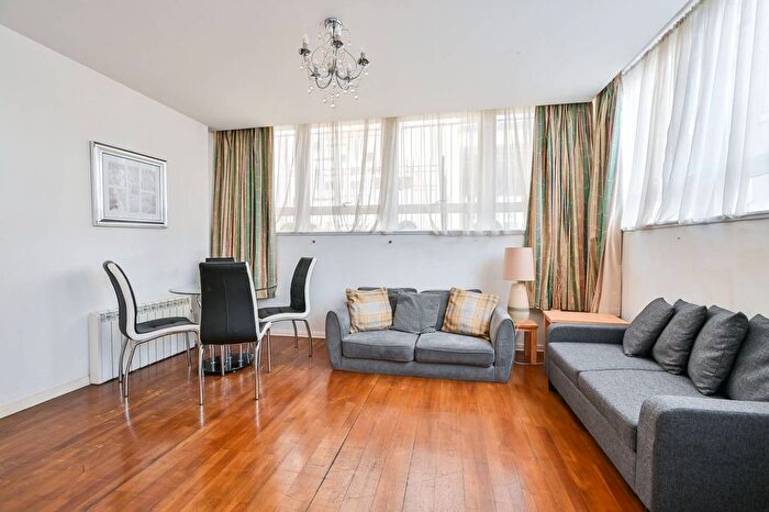 1 Bedroom Flat To Rent In Newington Causeway, Elephant And Castle, London, SE1