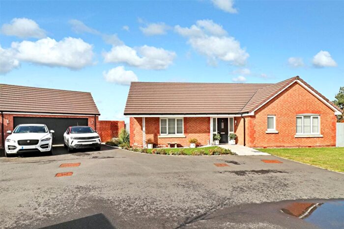 3 Bedroom Bungalow For Sale In Granite Close, South Molton, Devon, EX36