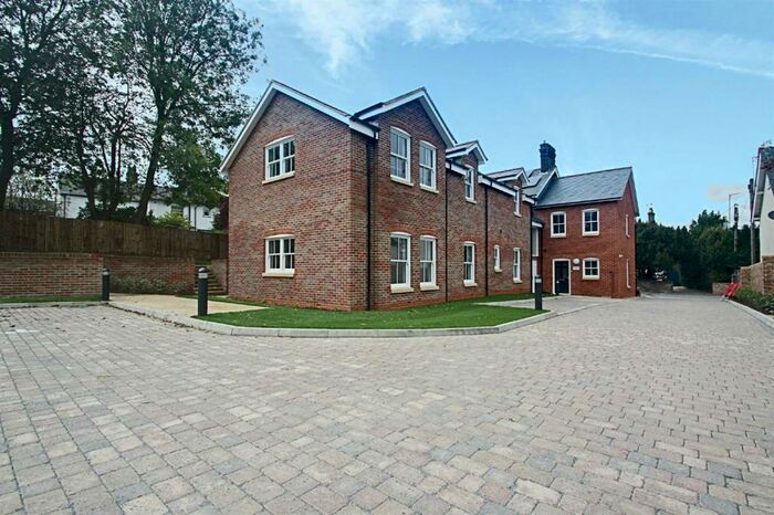 2 Bedroom Apartment To Rent In Western Road, Tring, HP23