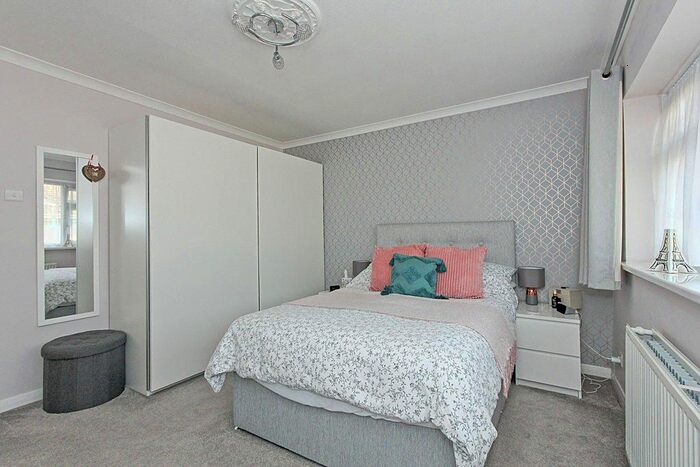 2 Bedroom Terraced House For Sale In Beaconsfield Road, Sittingbourne, Kent, ME10