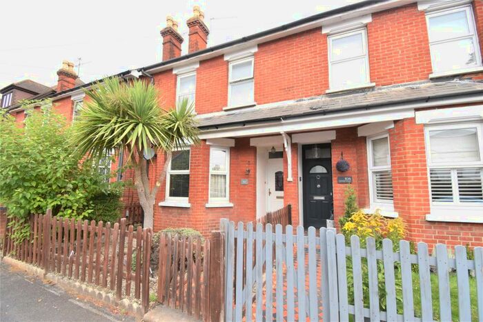 3 Bedroom Semi-Detached House To Rent In Queens Road, Farnborough, Hampshire, GU14