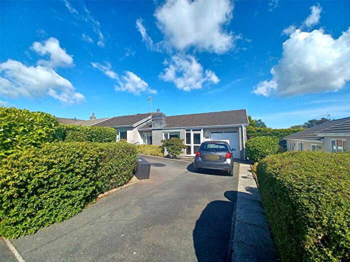 4 Bedroom Bungalow For Sale In Hazel Grove, Llanstadwell, Milford Haven, Pembrokeshire, SA73