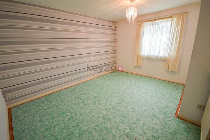 3 Bedroom Terraced House For Sale In Clayton Hollow, Waterthorpe, Sheffield, S20