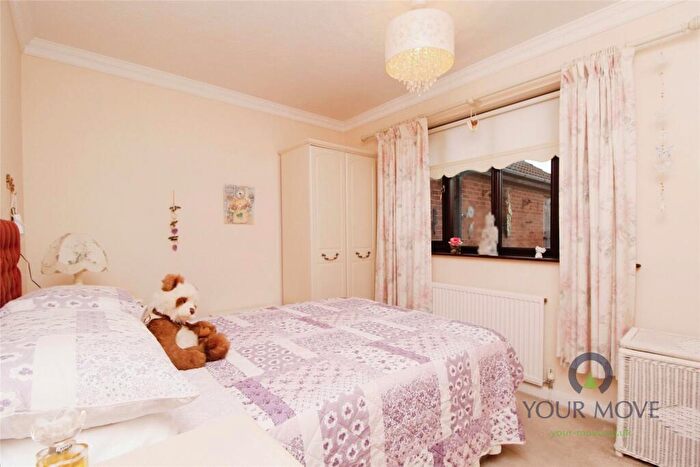 2 Bedroom Bungalow For Sale In St. Johns Close, Hugglescote, Coalville, Leicestershire, LE67