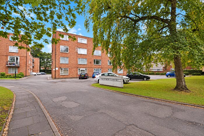 1 Bedroom Flat For Sale In High Street South, Dunstable, LU6