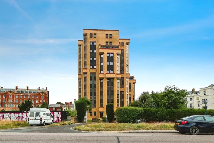 1 Bedroom Retirement Property For Sale In Clarence Parade, Southsea, PO5