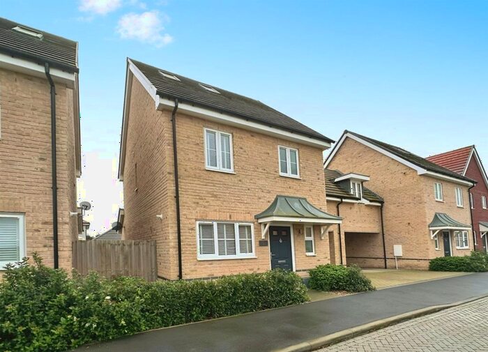 4 Bedroom Detached House For Sale In Meadow Lane, Great Bentley, Colchester, CO7