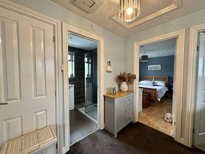 4 Bedroom Detached House For Sale In Ger Y Llan, Penrhyncoch, Aberystwyth, SY23