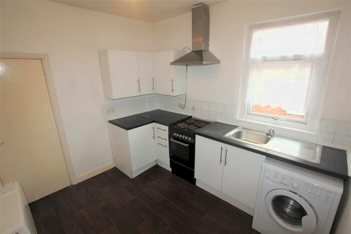 1 Bedroom Flat To Rent In Upperton Road, Leicester, LE3