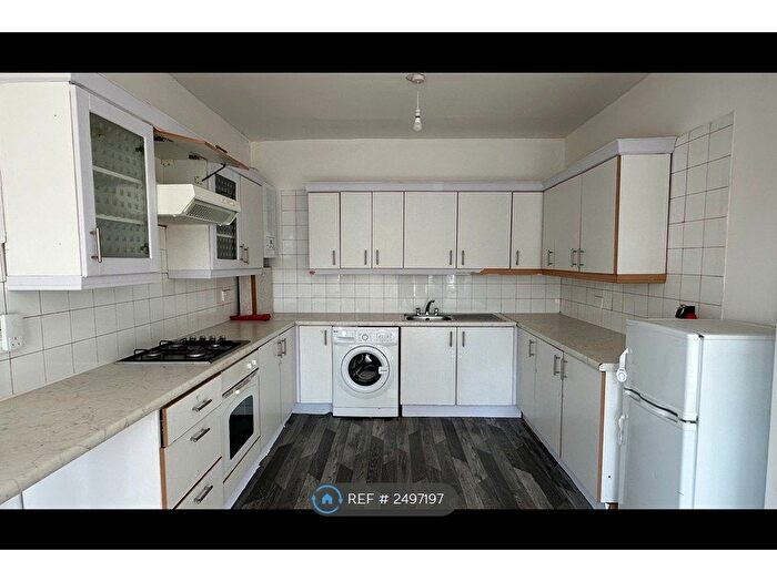 1 Bedroom Flat To Rent In Green Lane, Ilford, IG3