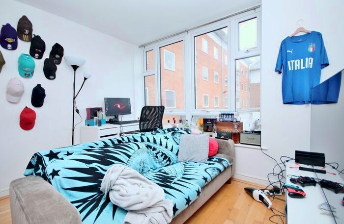 1 Bedroom Flat To Rent In Fishguard Way, London, E16