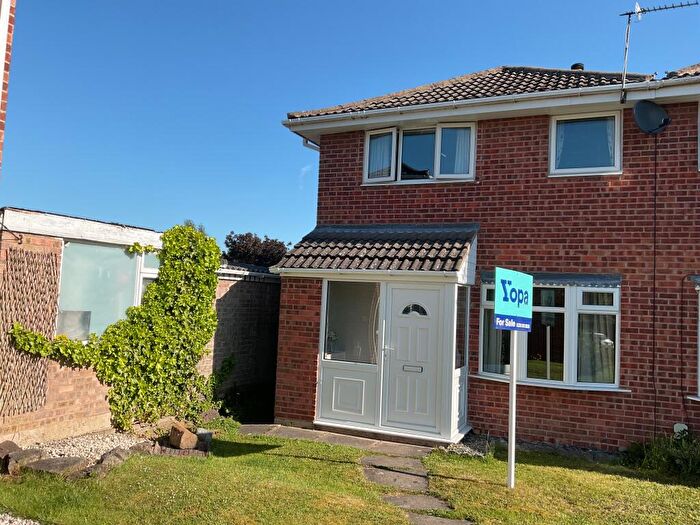 3 Bedroom Town House For Sale In Scargill Road, Ilkeston, DE7