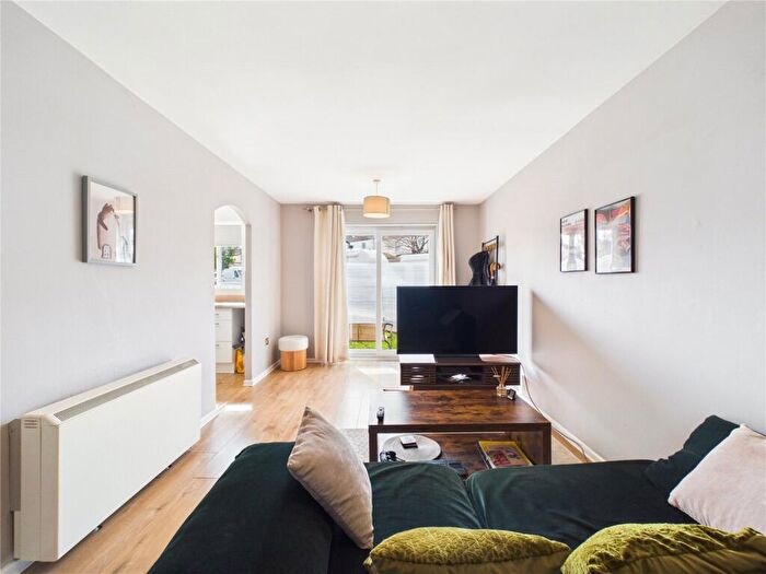 1 Bedroom Apartment For Sale In Roman Walk, Bristol, BS4