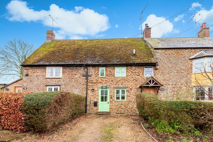 2 Bedroom Cottage To Rent In Thorpe Road, Wardington, Banbury, OX17