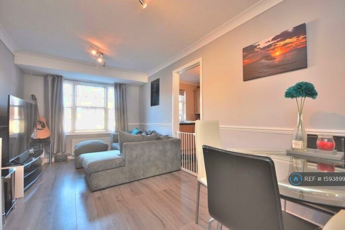 1 Bedroom Flat To Rent In New Town Road, Bishop's Stortford, CM23