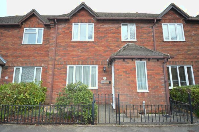 3 Bedroom Terraced House To Rent In Eastern Road, Lymington, Hampshire, SO41