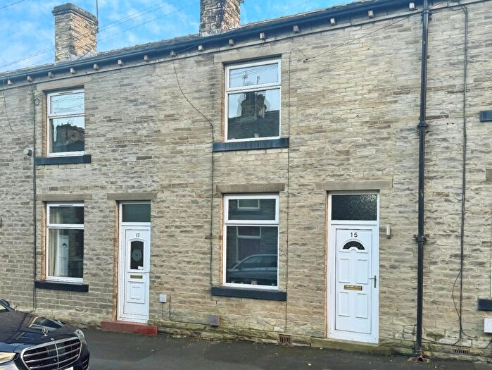2 Bedroom Terraced House For Sale In Marsh Street, Cleckheaton, BD19