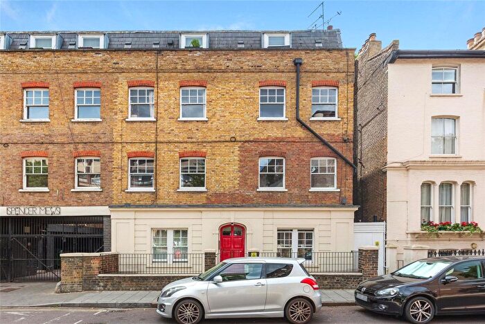 2 Bedroom Flat For Sale In Lansdowne Way, London, SW8