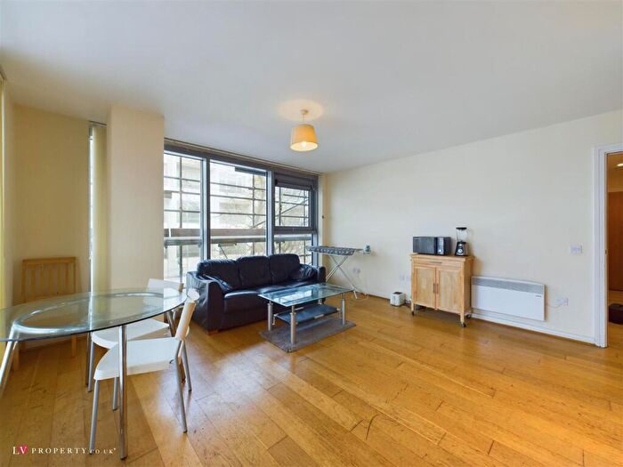 2 Bedroom Apartment For Sale In Worcester Street, Birmingham, B2