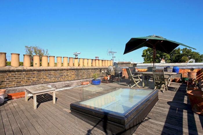 2 Bedroom Maisonette To Rent In Cathcart Road, West Chelsea, SW10