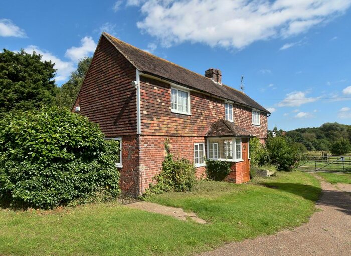 3 Bedroom Property To Rent In Sandyhurst Lane, Ashford, TN25