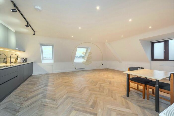 2 Bedroom Apartment To Rent In Shakespeare Road, Mill Hill, London, NW7