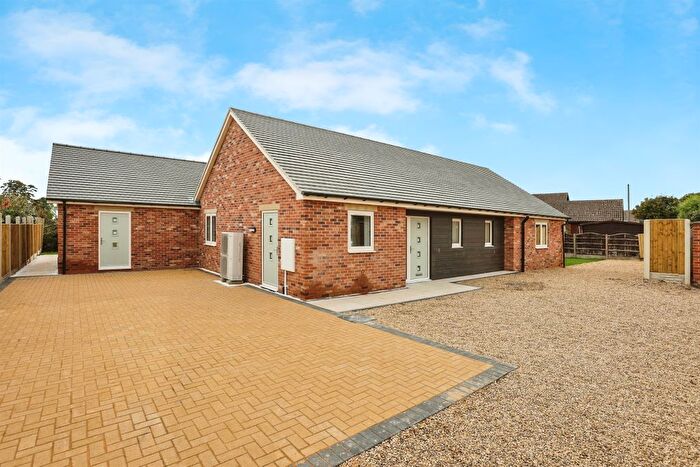 4 Bedroom Detached Bungalow For Sale In Pond Street, Great Gonerby, Grantham, NG31