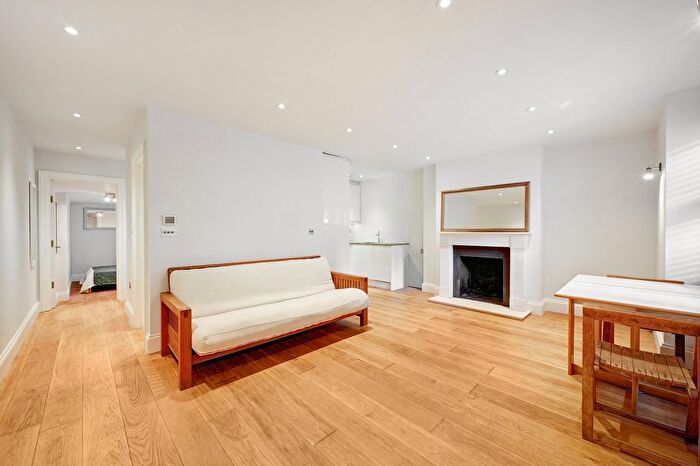 2 Bedroom Flat To Rent In Loftus Road, London, W12