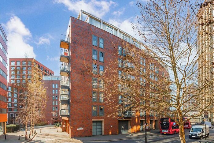 2 Bedroom Flat For Sale In Surrey Quays Road, Rotherhithe, SE16