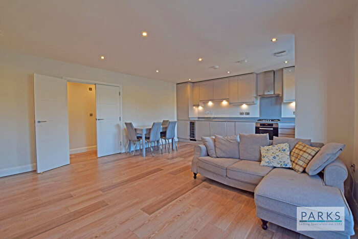 2 Bedroom Apartment To Rent In The Drive, Hove, East Sussex, BN3