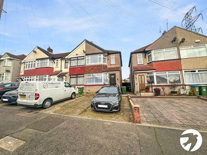 3 Bedroom Semi Detached House To Rent In Yorkland Avenue, Welling, Kent, DA16