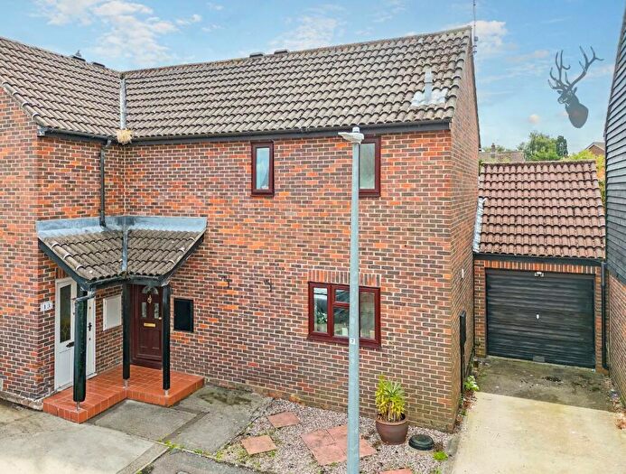 2 Bedroom Semi-Detached House For Sale In Kilnfield, Ongar, CM5
