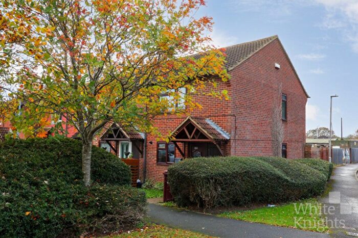 2 Bedroom Semi Detached House For Sale In Copenhagen Close, Reading, Berkshire, RG2