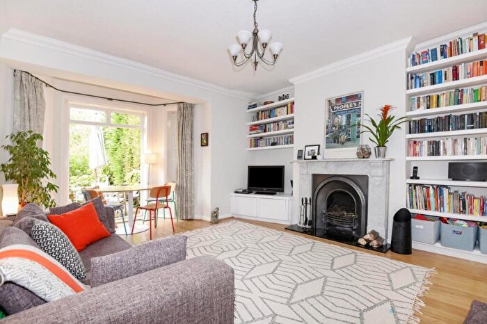 2 Bedroom Flat To Rent In Wood Vale, London, SE23