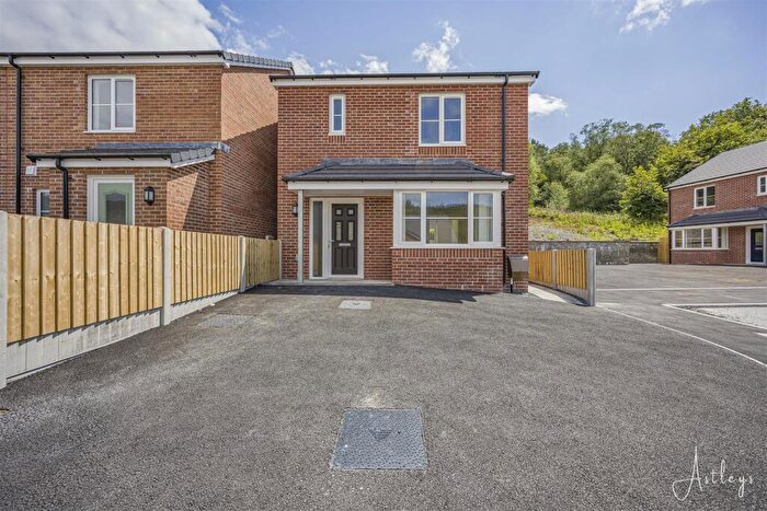 3 Bedroom Detached House For Sale In Clos Yr Ysgol, Clyne, Neath, SA11